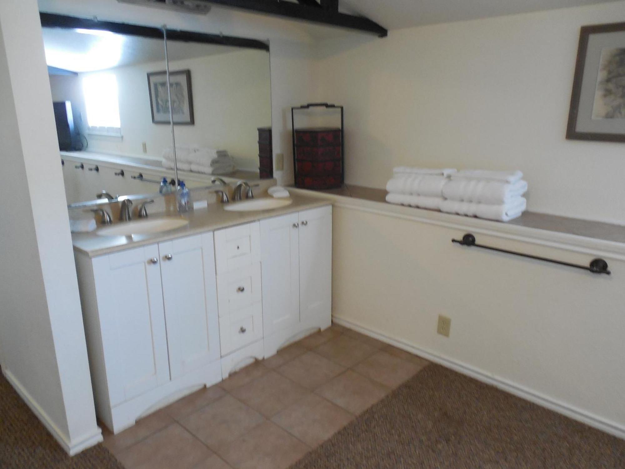Dogwood Springs Lodgings Mineola Room photo